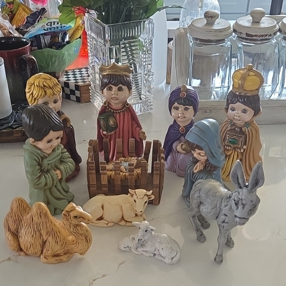 Nativity Scene  with Multicolor Figurines